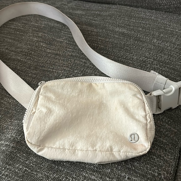 LuluLemon Crossbody Bag - Picture 1 of 3